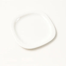 Plastic Square Dinner / Serving Plate – 20 cm (1 Pc)